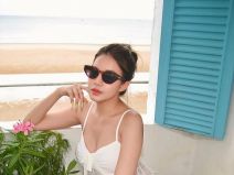 ใบเตย อาร์สยาม ทวงบัลลังก์เซ็กซี่สตาร์ ใส่ทูพีซ โชว์หุ่นขาวเนียนริมทะเลหัวหิน